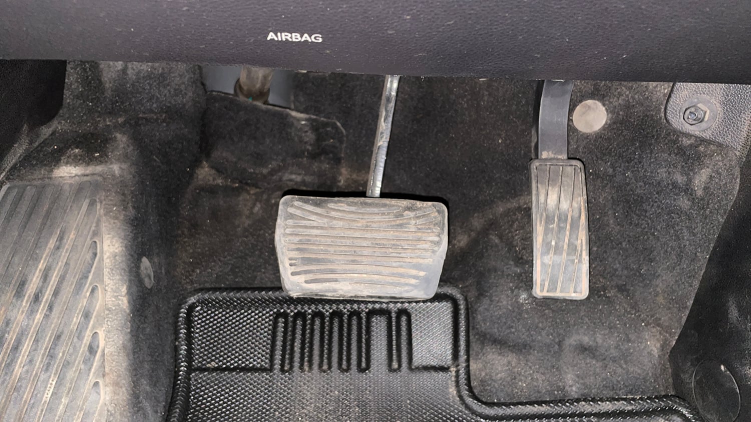 Used 2026 Mahindra XUV700 AX 7 Petrol AT Luxury Pack 7 STR Petrol Automatic interior PEDALS VIEW