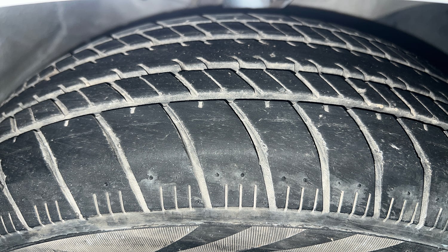 Used 2014 Honda Amaze 1.2 S i-VTEC Petrol Manual tyres RIGHT FRONT TYRE TREAD VIEW