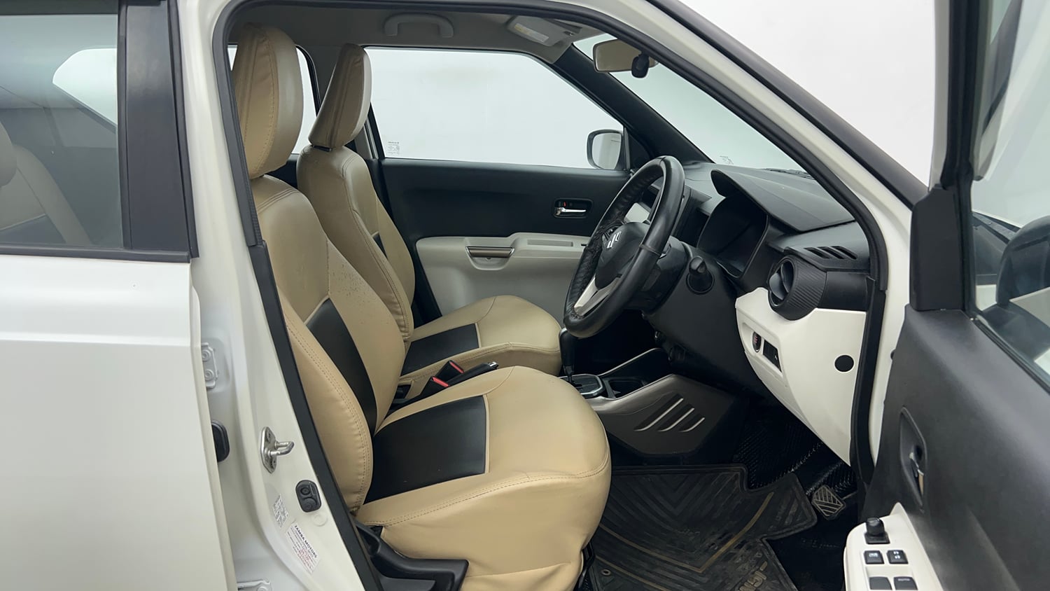 Used 2017 Maruti Suzuki Ignis Zeta 1.2 AMT Petrol Automatic interior RIGHT SIDE FRONT DOOR CABIN VIEW