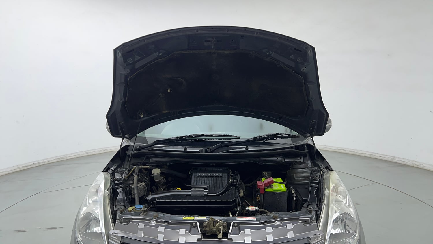 Used 2016 Maruti Suzuki Swift ZXi Petrol Manual engine ENGINE & BONNET OPEN FRONT VIEW