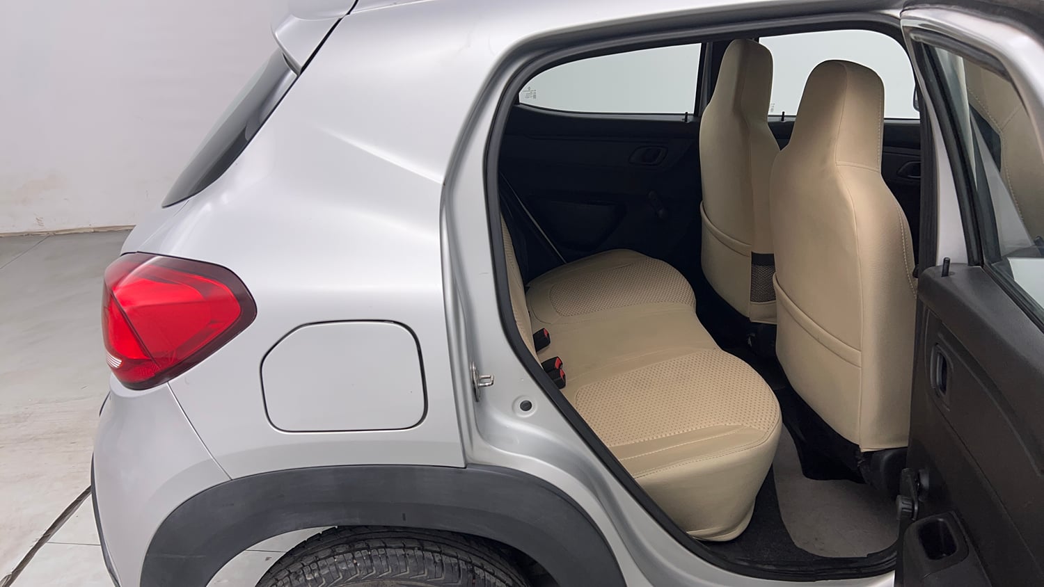 Used 2018 Renault Kwid 1.0 RXT Petrol Manual interior RIGHT SIDE REAR DOOR CABIN VIEW
