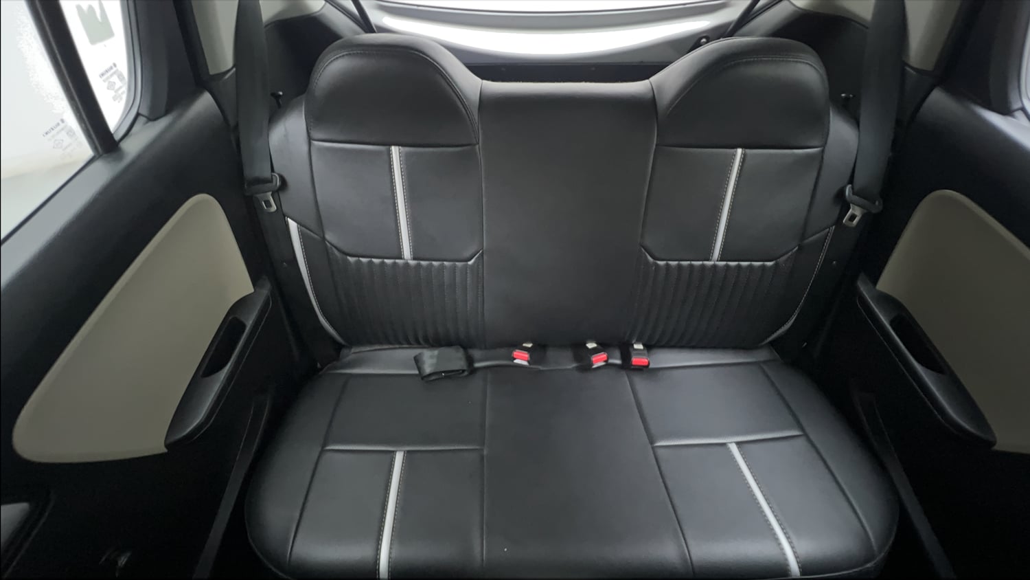 Used 2021 Maruti Suzuki Alto 800 LXi (O) Petrol Manual interior REAR SEAT CONDITION VIEW
