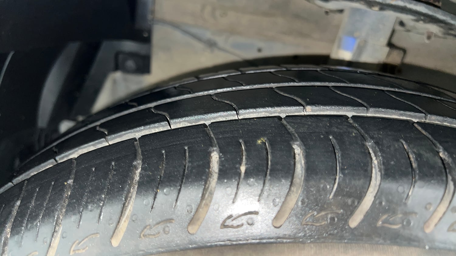 Used 2022 Maruti Suzuki Ciaz Zeta 1.5 Petrol Manual tyres LEFT FRONT TYRE TREAD VIEW