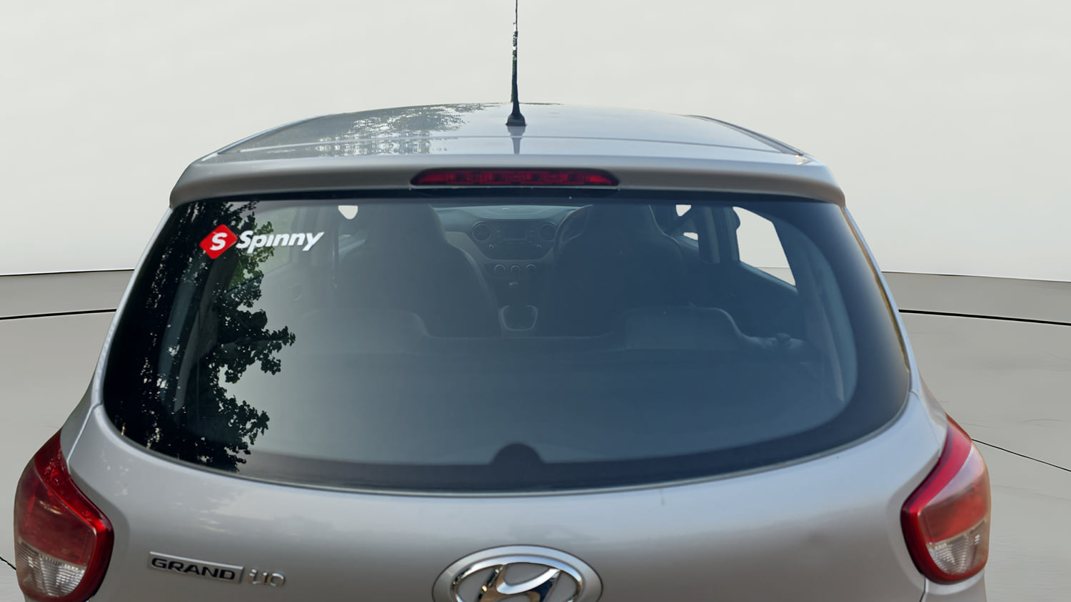 Used 2018 Hyundai Grand i10 Magna 1.2 Kappa VTVT Petrol Manual exterior BACK WINDSHIELD VIEW