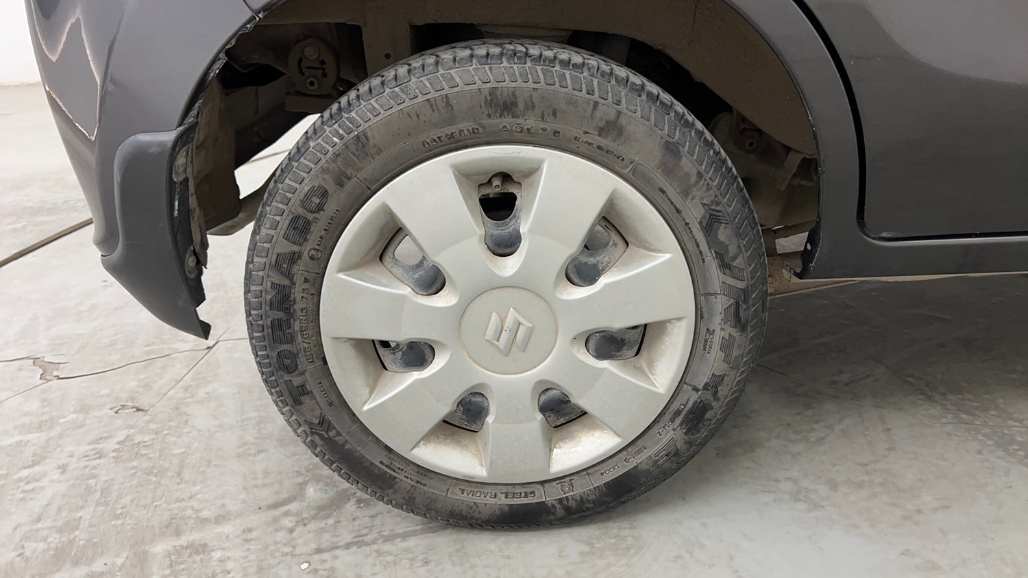 Used 2017 maruti-suzuki Alto K10 VXi (O) AMT Petrol Automatic tyres RIGHT REAR TYRE RIM VIEW