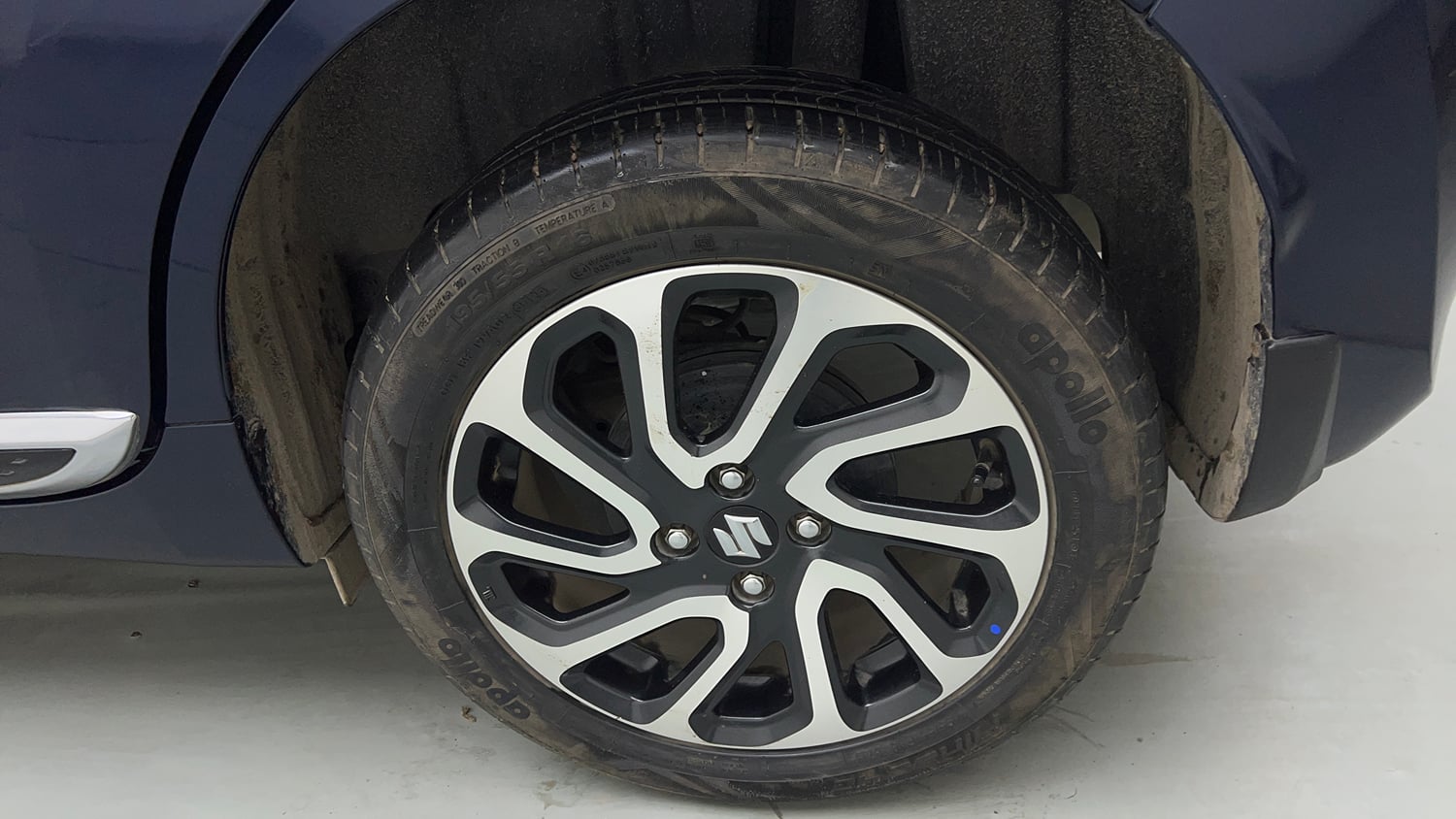 Used 2024 Maruti Suzuki Baleno Alpha AGS Petrol Automatic tyres LEFT REAR TYRE RIM VIEW
