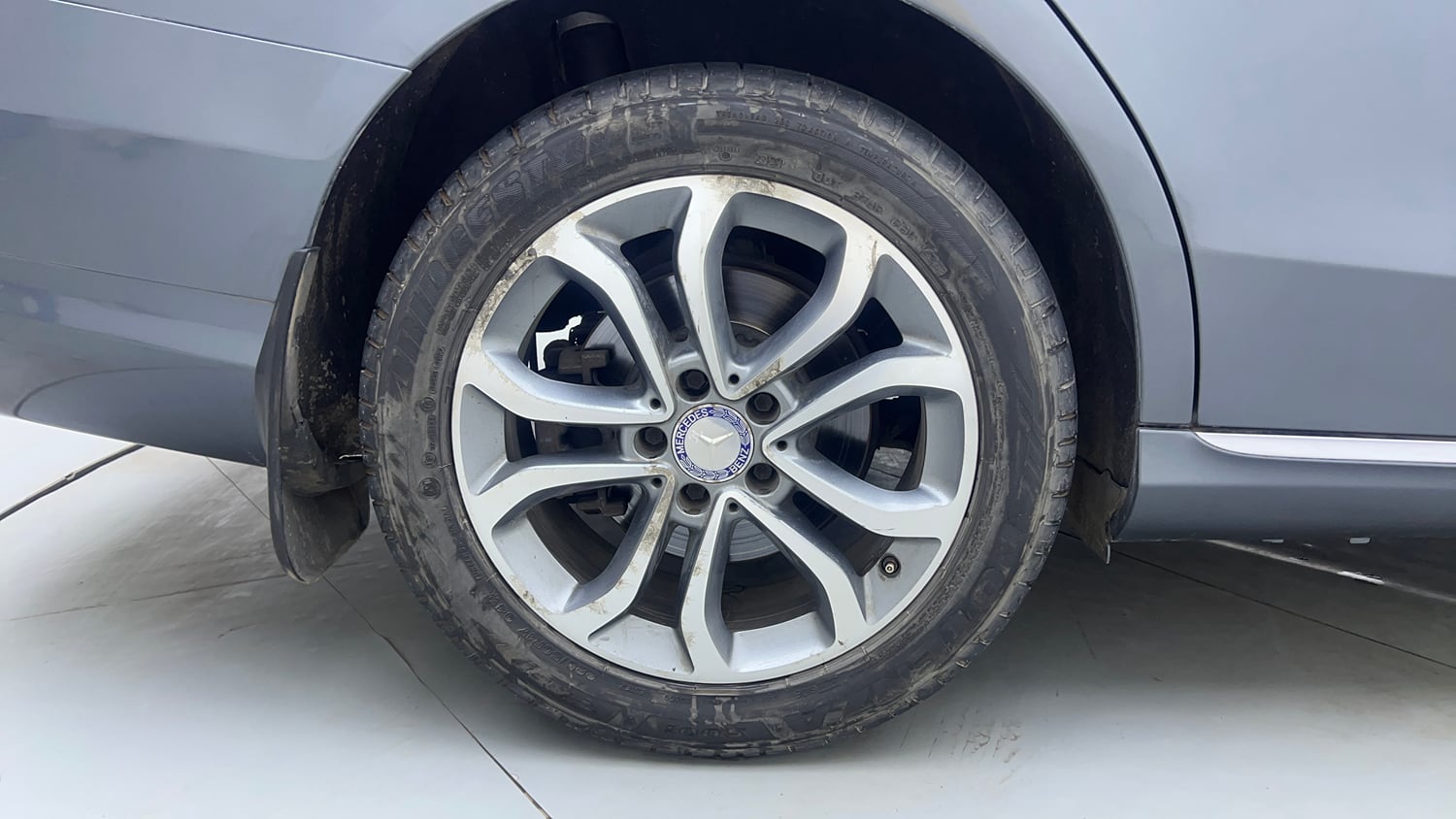 Used 2017 Mercedes-Benz C-Class C 200 Avantgarde Petrol Automatic tyres RIGHT REAR TYRE RIM VIEW