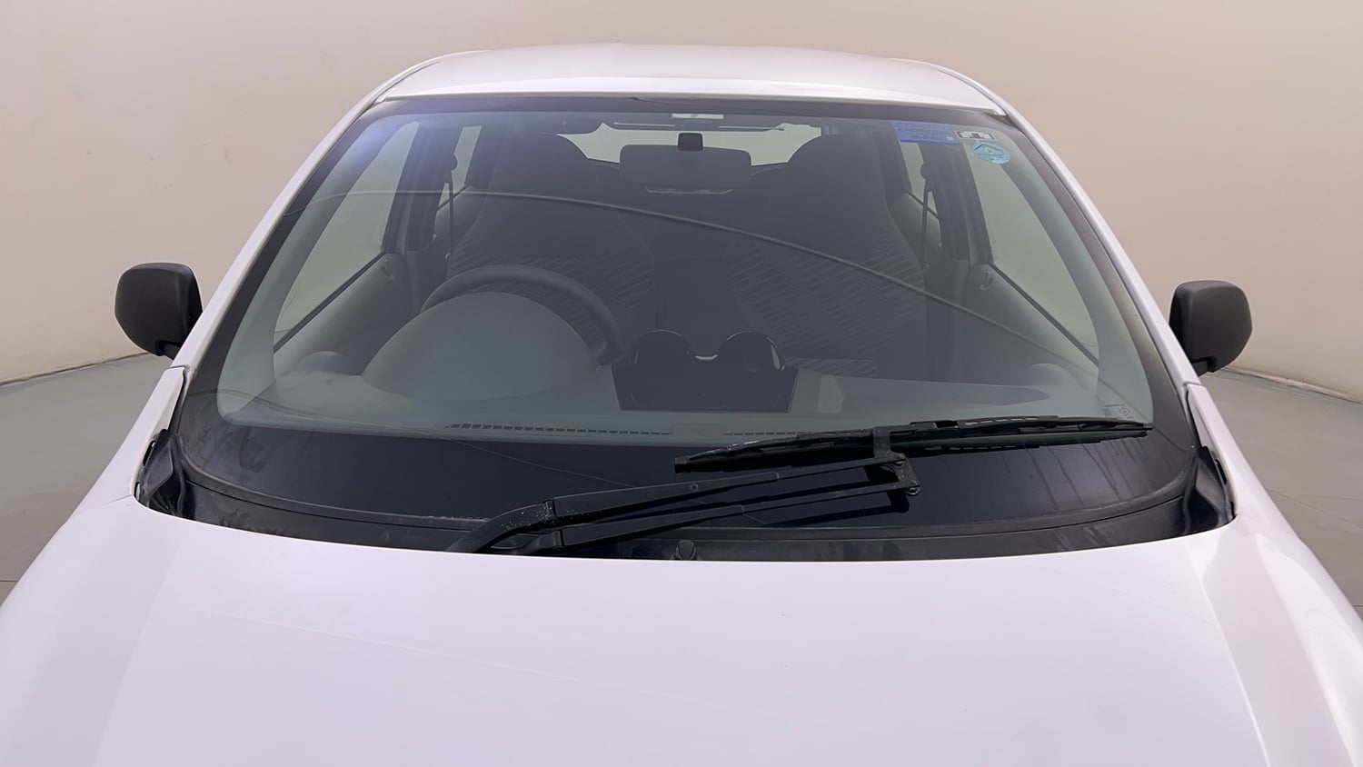 Used 2015 Datsun GO T Petrol Manual exterior FRONT WINDSHIELD VIEW