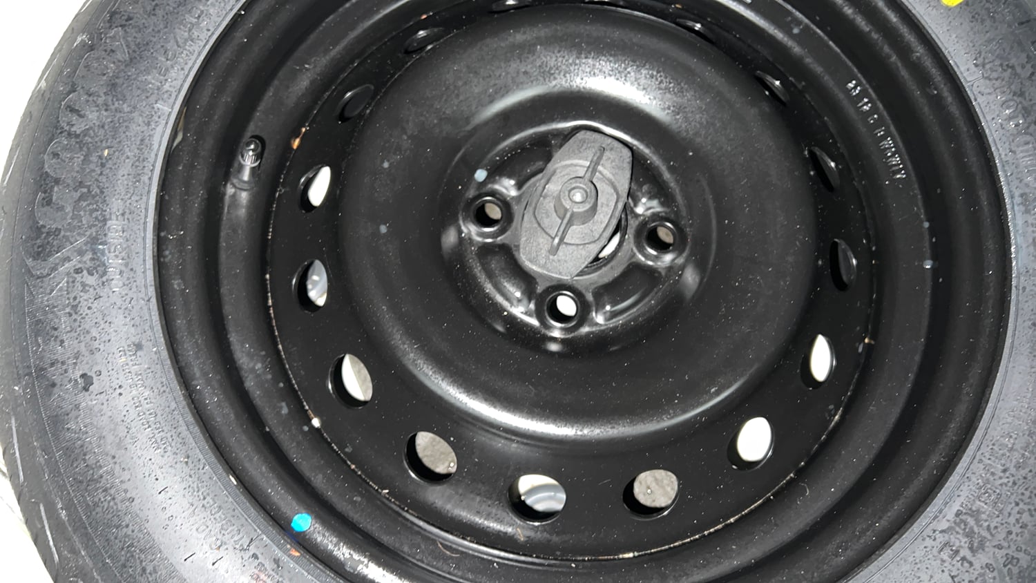 Used 2024 Maruti Suzuki Fronx Delta Plus 1.2L MT Petrol Manual tyres SPARE TYRE VIEW