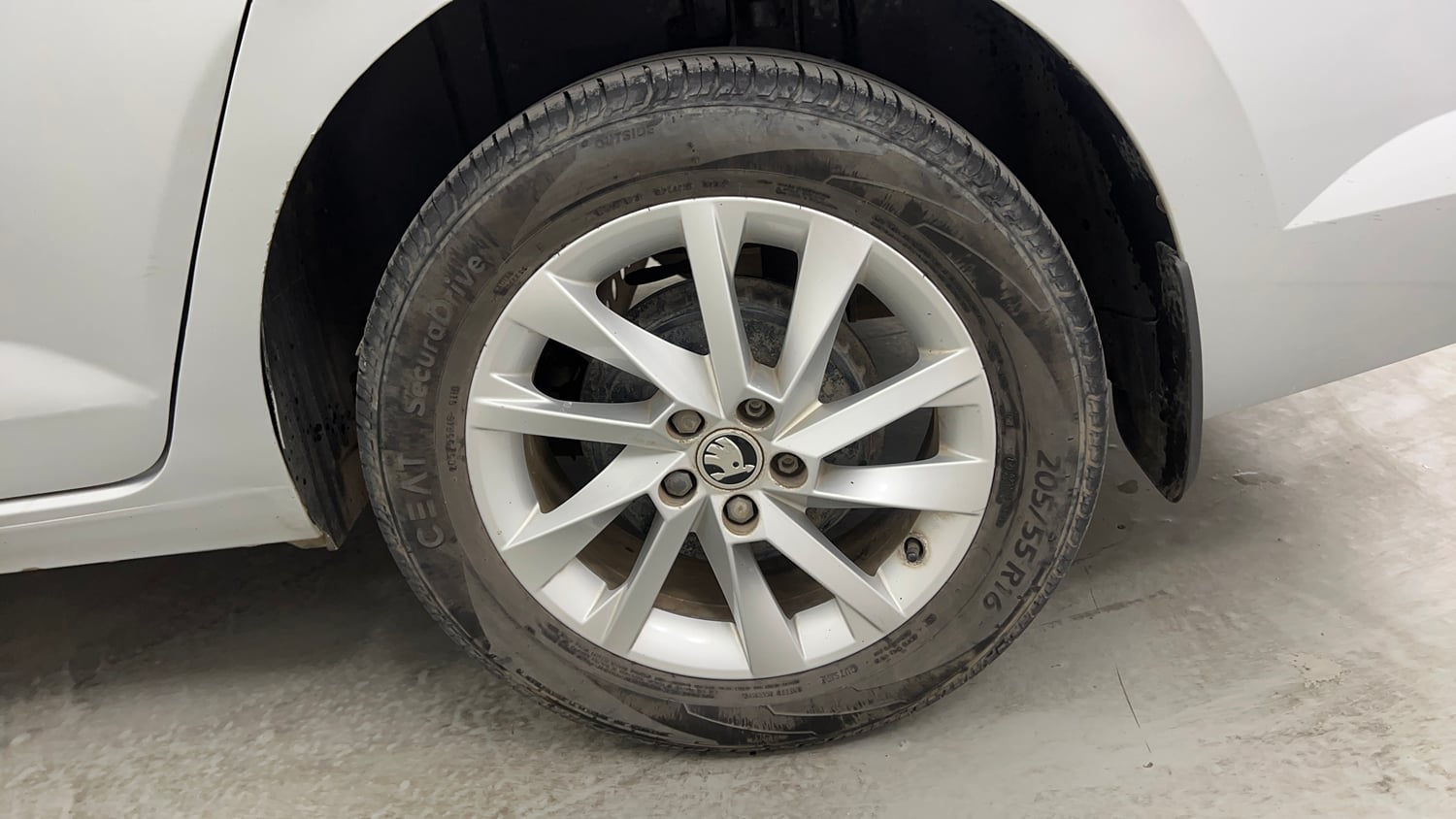 Used 2022 Skoda Slavia Ambition 1.0L TSI AT Petrol Automatic tyres LEFT REAR TYRE RIM VIEW