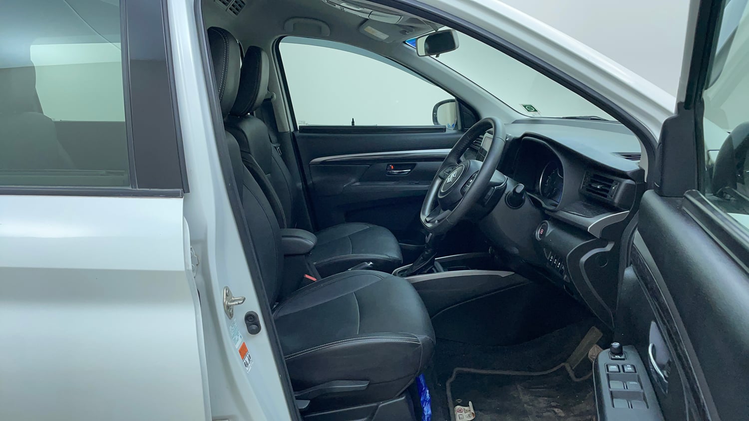 Used 2022 Maruti Suzuki XL6 Alpha Plus AT Petrol Petrol Automatic interior RIGHT SIDE FRONT DOOR CABIN VIEW