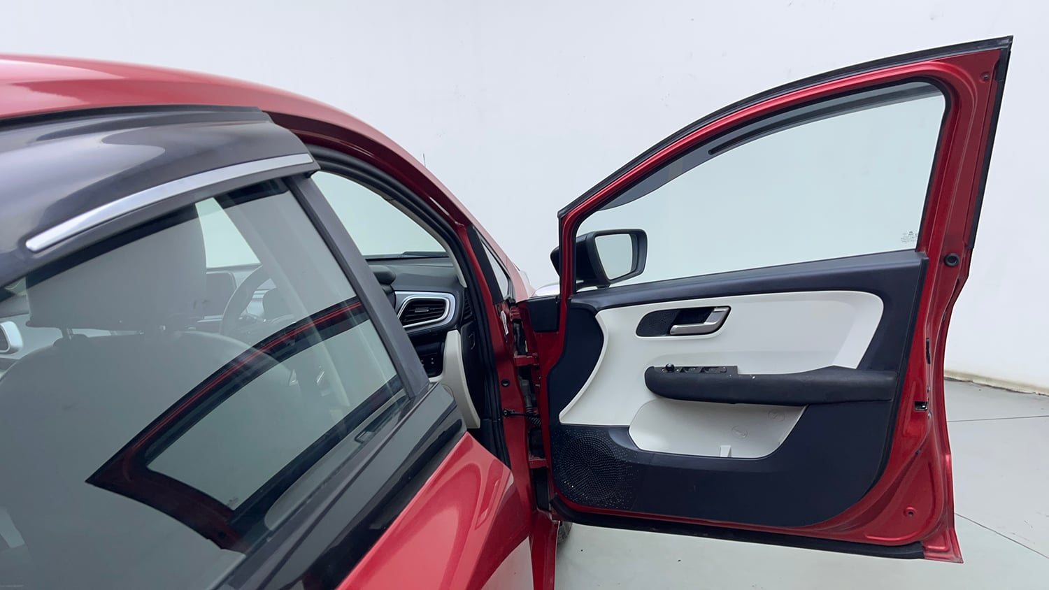 Used 2024 Tata Altroz XZ Plus i-Turbo (S) Petrol Manual interior RIGHT FRONT DOOR OPEN VIEW