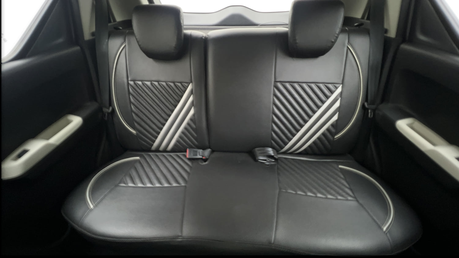 Used 2017 Maruti Suzuki Ignis Delta 1.2 MT Petrol Manual interior REAR SEAT CONDITION VIEW