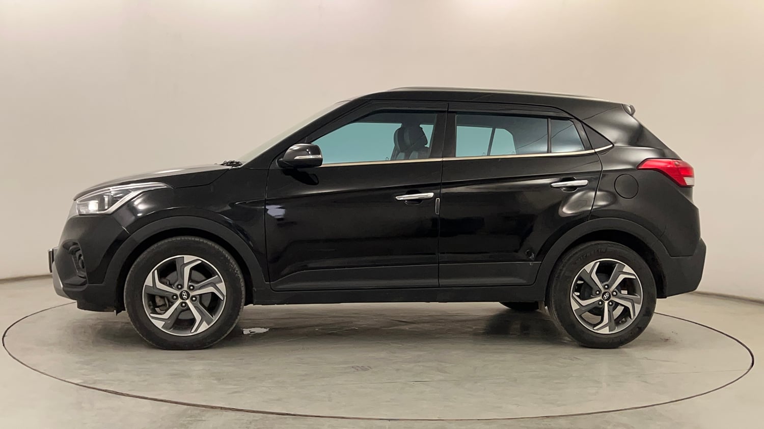 Used 2018 Hyundai Creta SX 1.6 AT CRDi Diesel Automatic exterior LEFT SIDE VIEW