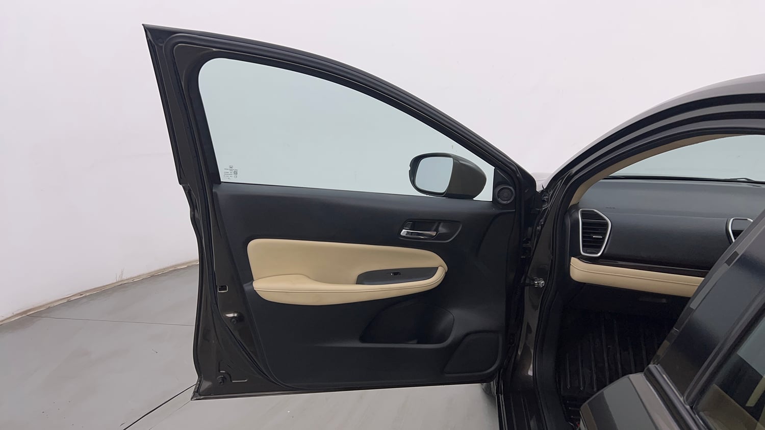 Used 2021 Honda City ZX CVT Petrol Petrol Automatic interior LEFT FRONT DOOR OPEN VIEW