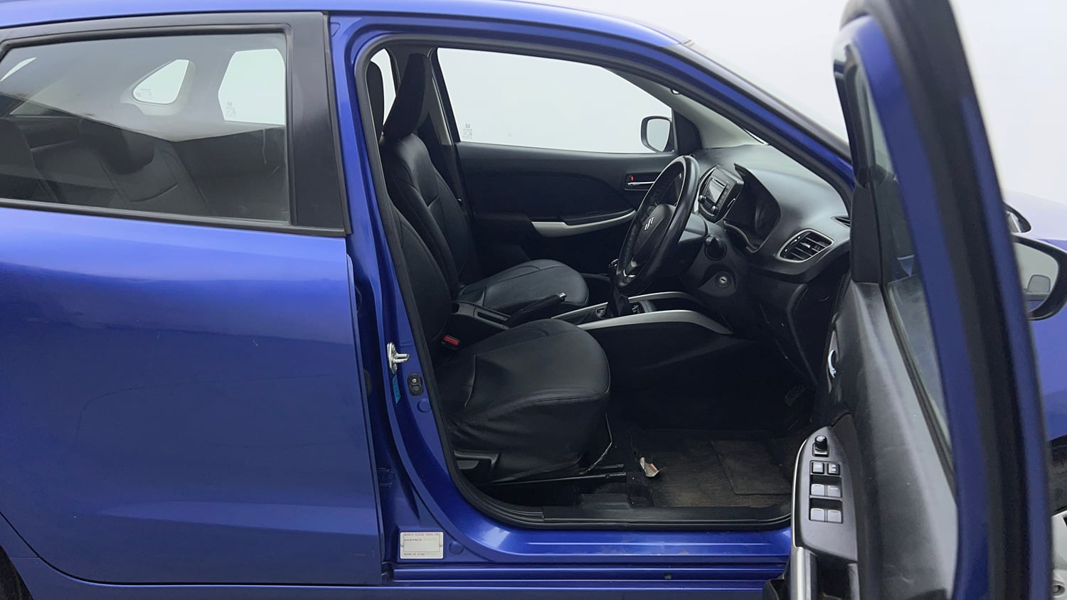 Used 2017 Maruti Suzuki Baleno Delta 1.2 Petrol Manual interior RIGHT SIDE FRONT DOOR CABIN VIEW