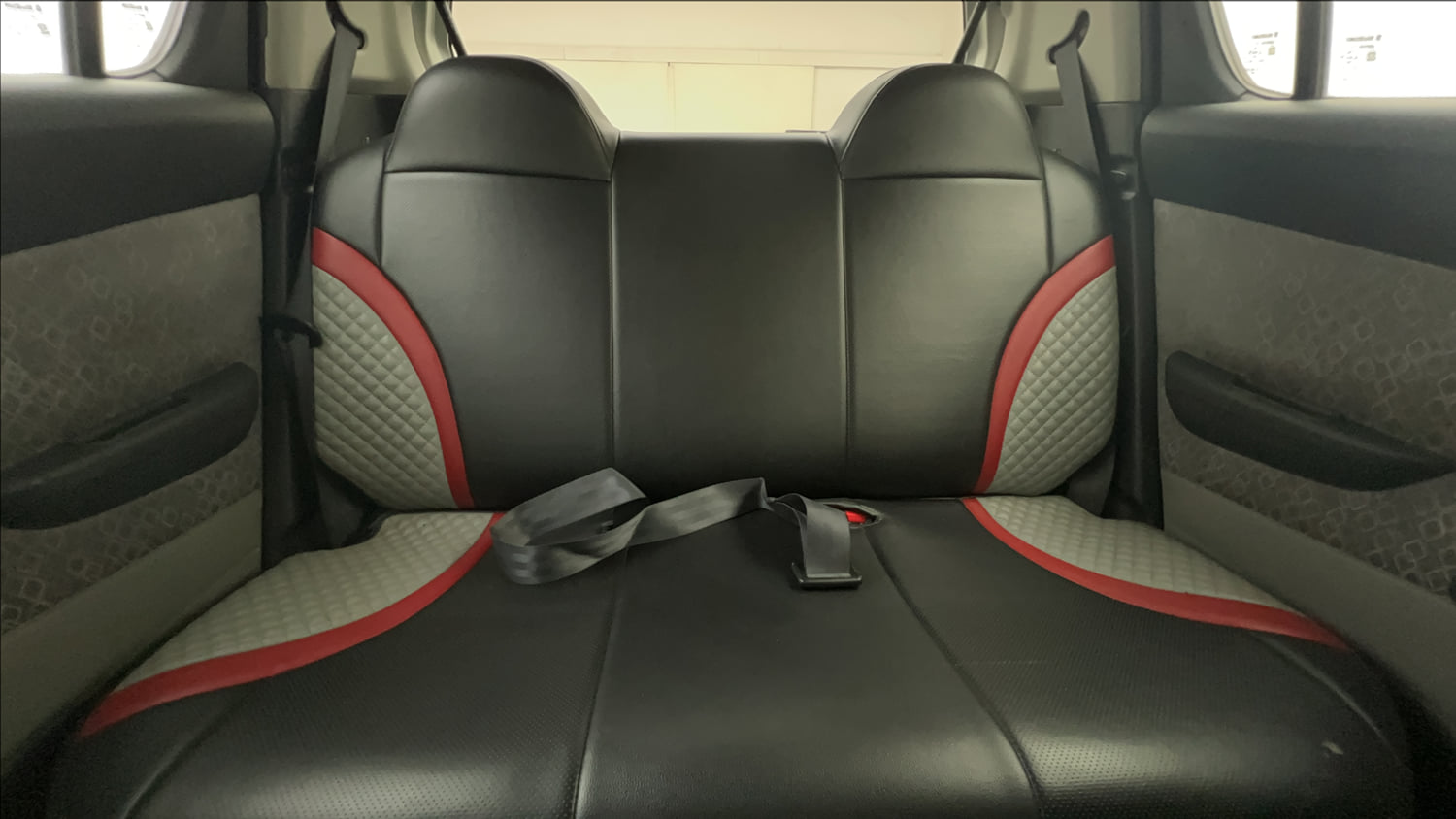 Used 2017 Maruti Suzuki Alto 800 LXi Petrol Manual interior REAR SEAT CONDITION VIEW