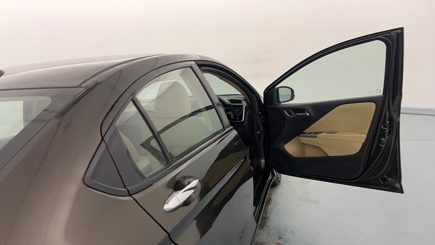 Used 2018 Honda City VX Petrol Petrol Manual interior RIGHT FRONT DOOR OPEN VIEW