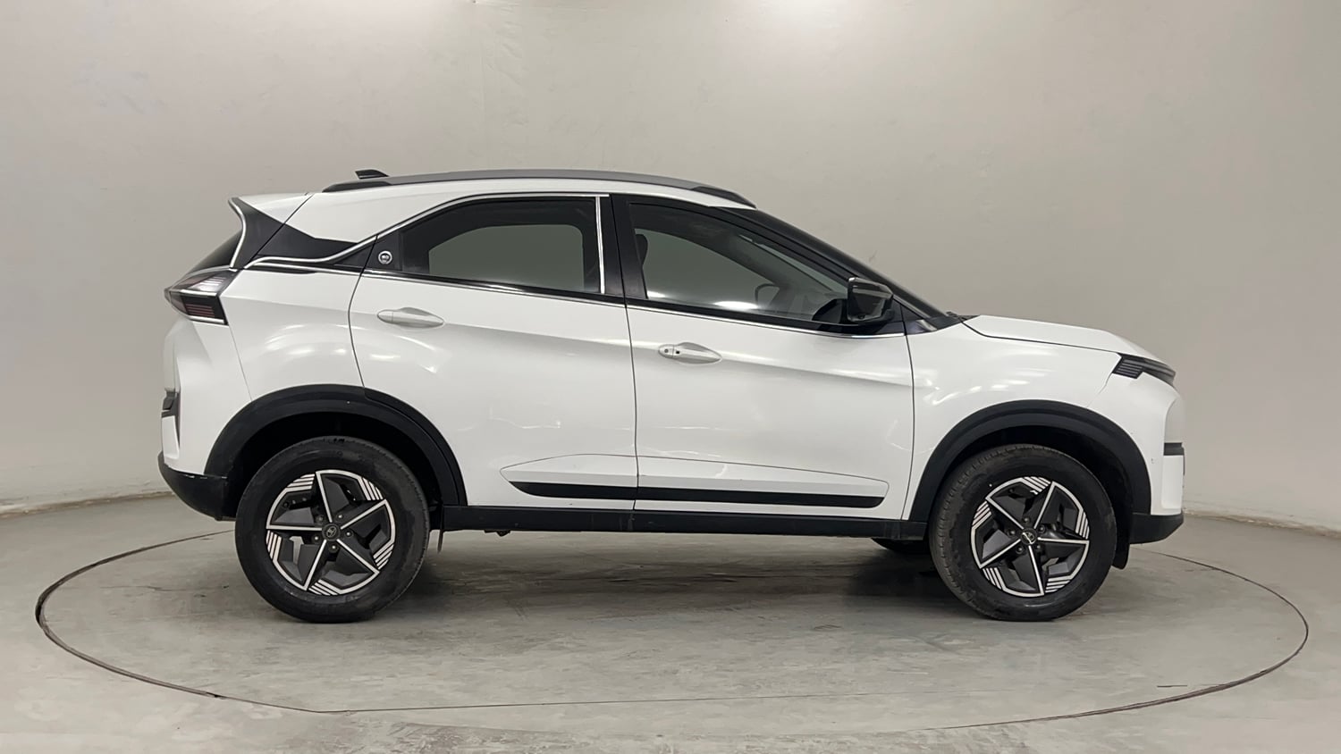 Used 2024 Tata Nexon Creative Plus S 1.2 Revotron Petrol 6AMT Petrol Automatic exterior RIGHT SIDE VIEW