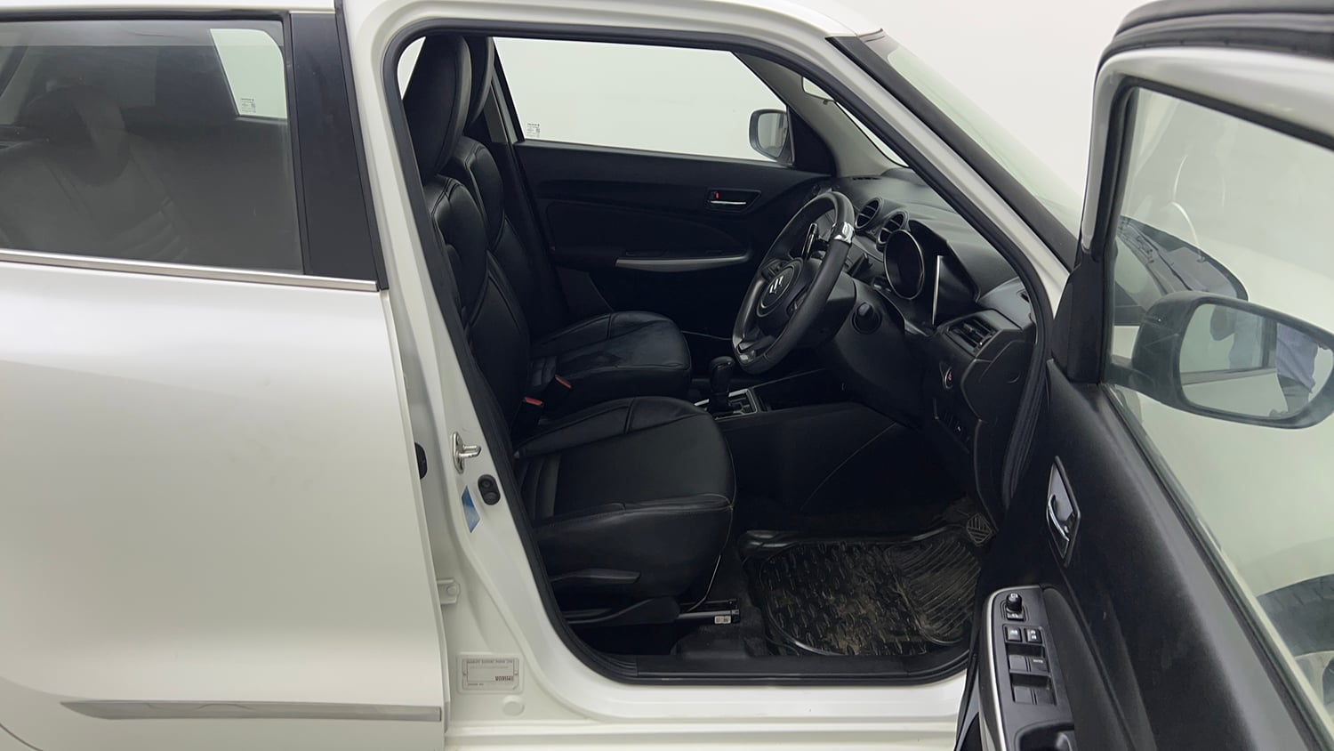 Used 2019 Maruti Suzuki Swift ZXi AMT Petrol Automatic interior RIGHT SIDE FRONT DOOR CABIN VIEW