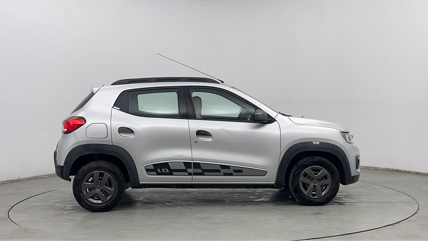 Used 2018 Renault Kwid 1.0 RXT Petrol Manual exterior RIGHT SIDE VIEW