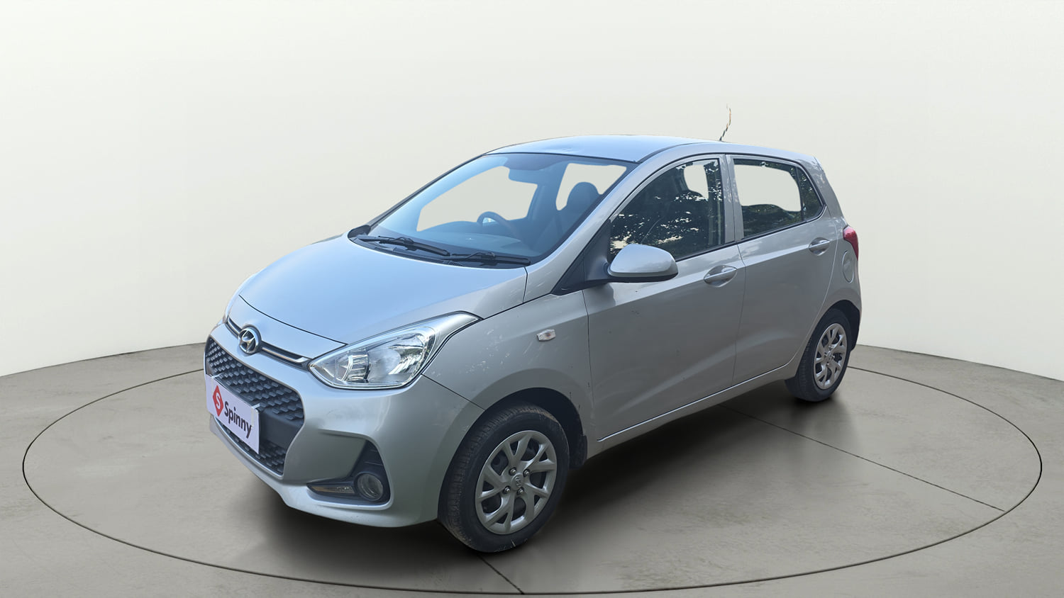 Used 2018 Hyundai Grand i10 Magna 1.2 Kappa VTVT Petrol Manual exterior LEFT FRONT CORNER VIEW