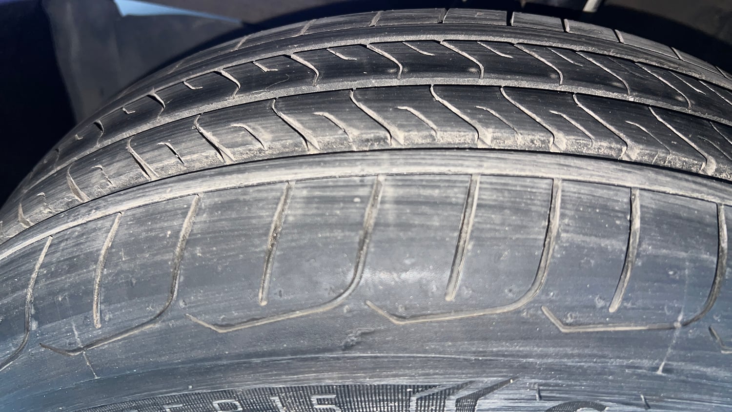 Used 2017 Maruti Suzuki Baleno Delta 1.2 Petrol Manual tyres LEFT FRONT TYRE TREAD VIEW