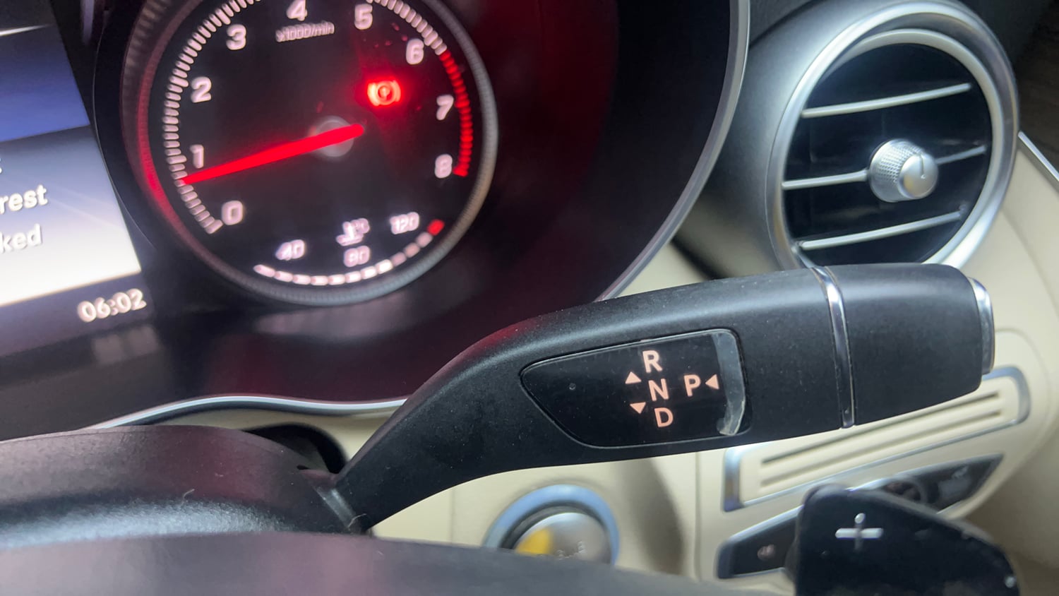Used 2017 Mercedes-Benz C-Class C 200 Avantgarde Petrol Automatic interior GEAR  KNOB VIEW