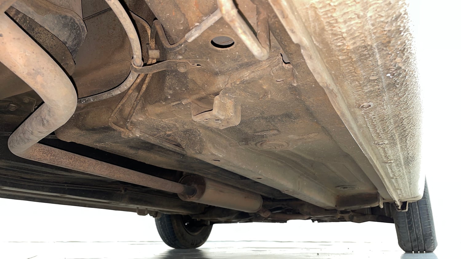 Used 2016 Maruti Suzuki Celerio ZXi AMT Petrol Automatic extra REAR RIGHT UNDERBODY VIEW