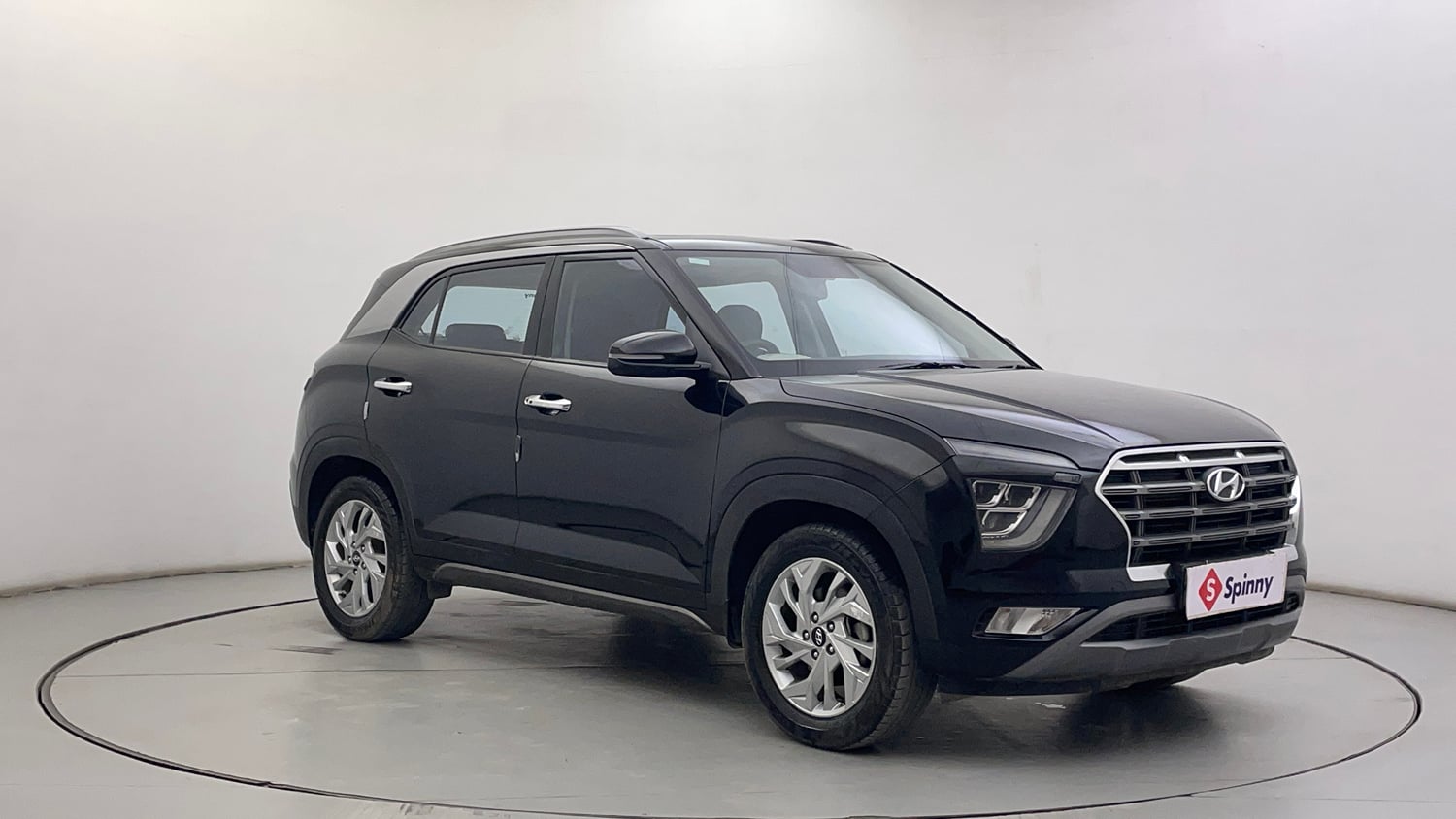 Used 2024 Hyundai Creta SX 1.5 Petrol Petrol Manual exterior RIGHT FRONT CORNER VIEW