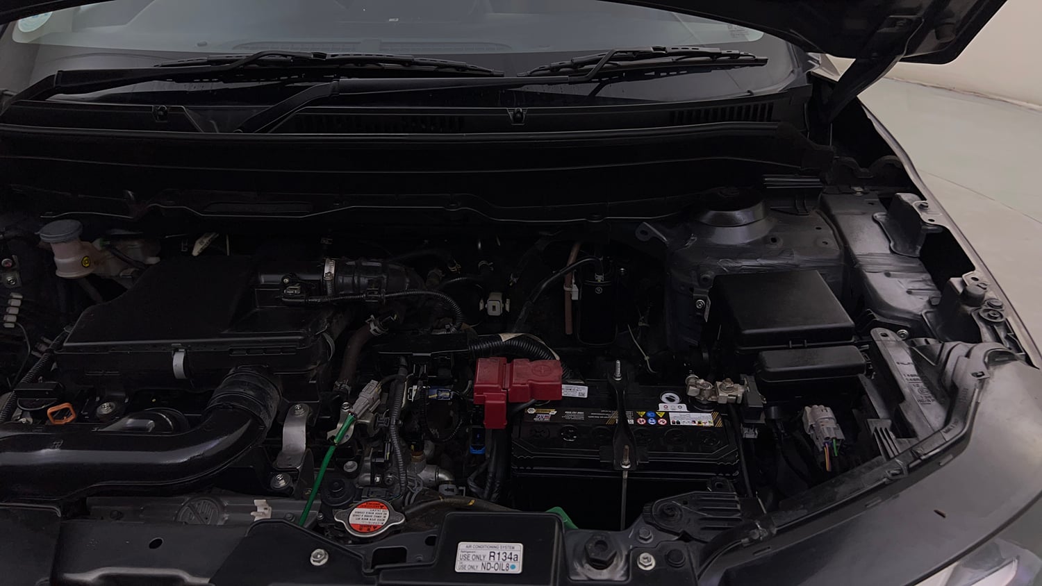 Used 2023 Maruti Suzuki Brezza Vxi AT Petrol Automatic engine ENGINE LEFT SIDE HINGE & APRON VIEW