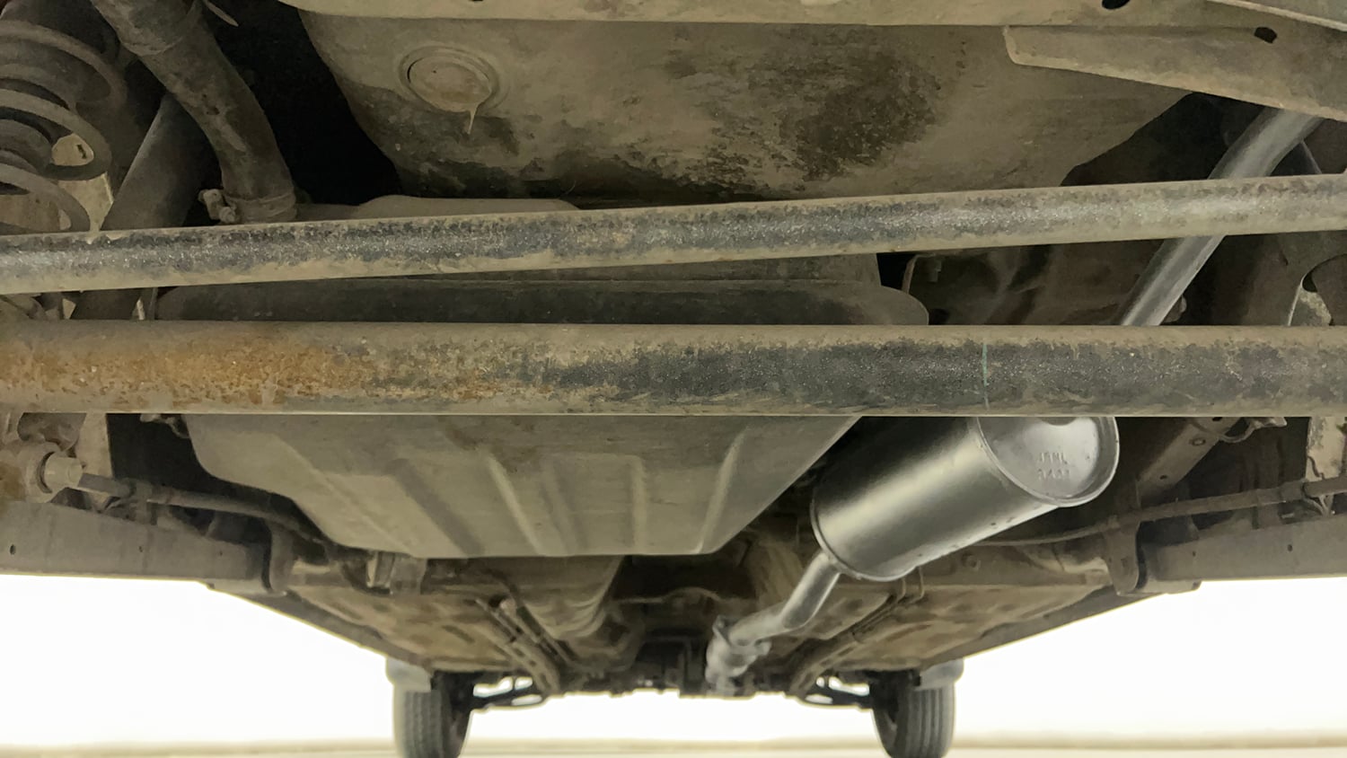 Used 2017 Maruti Suzuki Alto 800 LXi Petrol Manual extra REAR UNDERBODY VIEW (TAKEN FROM REAR)