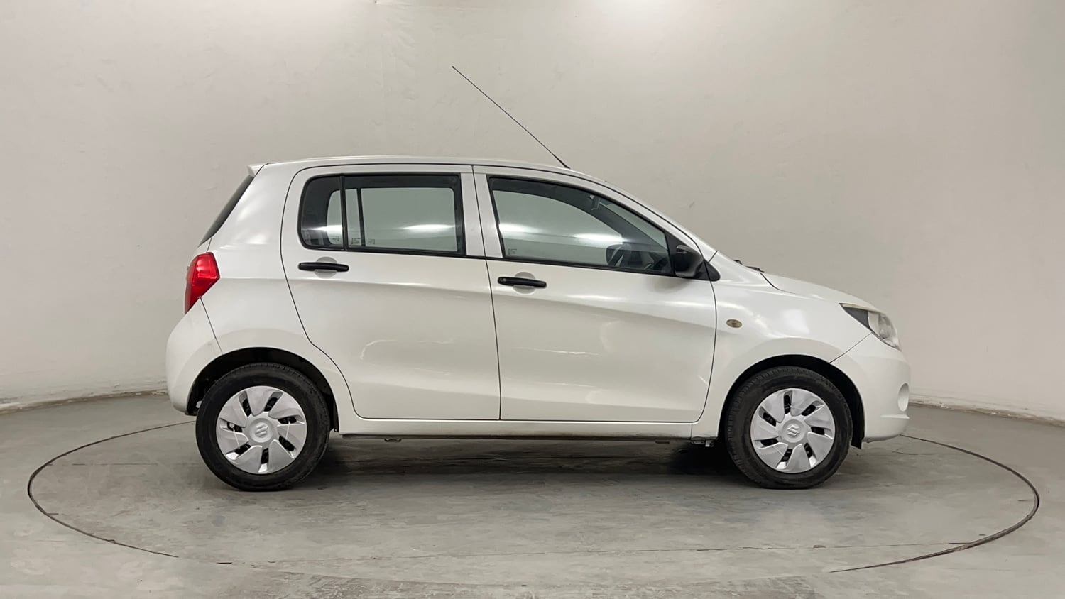 Used 2014 Maruti Suzuki Celerio VXi Petrol Manual exterior RIGHT SIDE VIEW