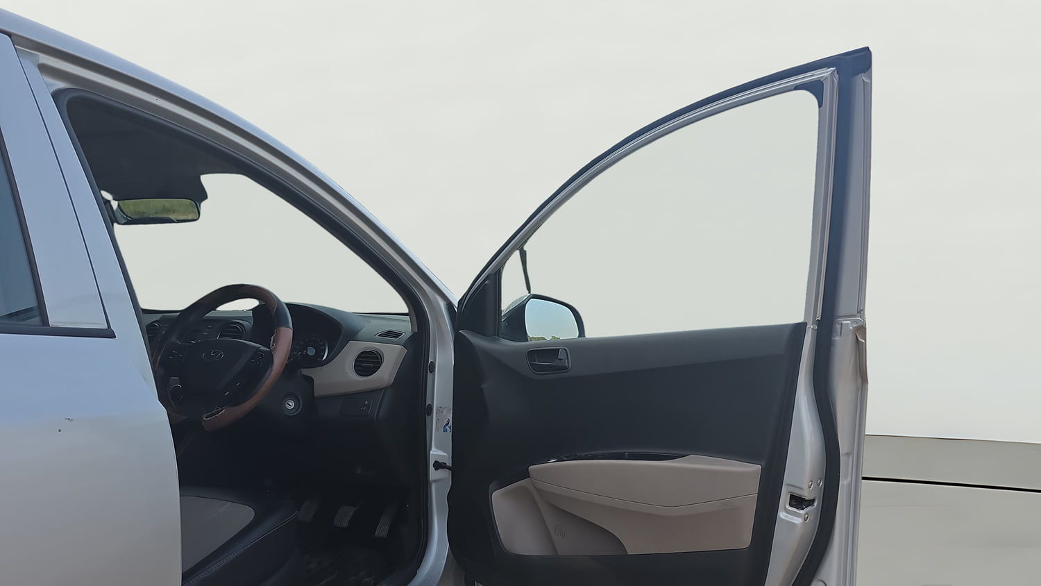 Used 2018 Hyundai Grand i10 Magna 1.2 Kappa VTVT Petrol Manual interior RIGHT FRONT DOOR OPEN VIEW