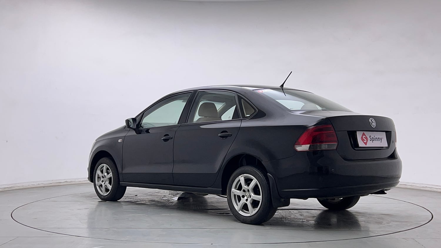 Used 2013 Volkswagen Vento Highline Petrol AT Petrol Automatic exterior LEFT REAR CORNER VIEW