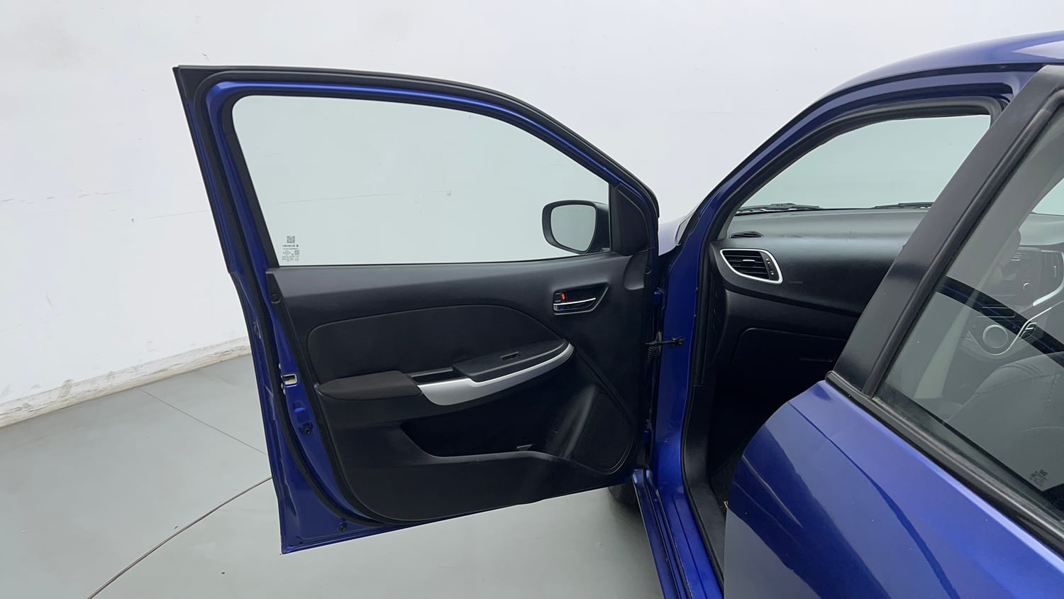 Used 2017 Maruti Suzuki Baleno Delta 1.2 Petrol Manual interior LEFT FRONT DOOR OPEN VIEW