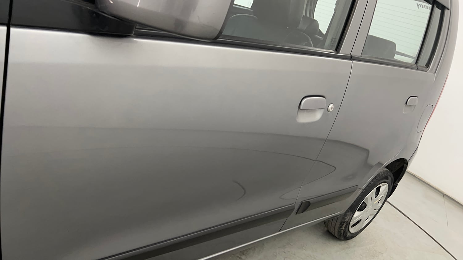 Used 2018 Maruti Suzuki Wagon R 1.0 VXI AMT Petrol Automatic dents MINOR SCRATCH
