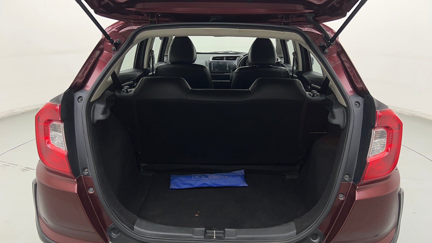 Used 2018 Honda WR-V VX MT Petrol Petrol Manual interior DICKY INSIDE VIEW