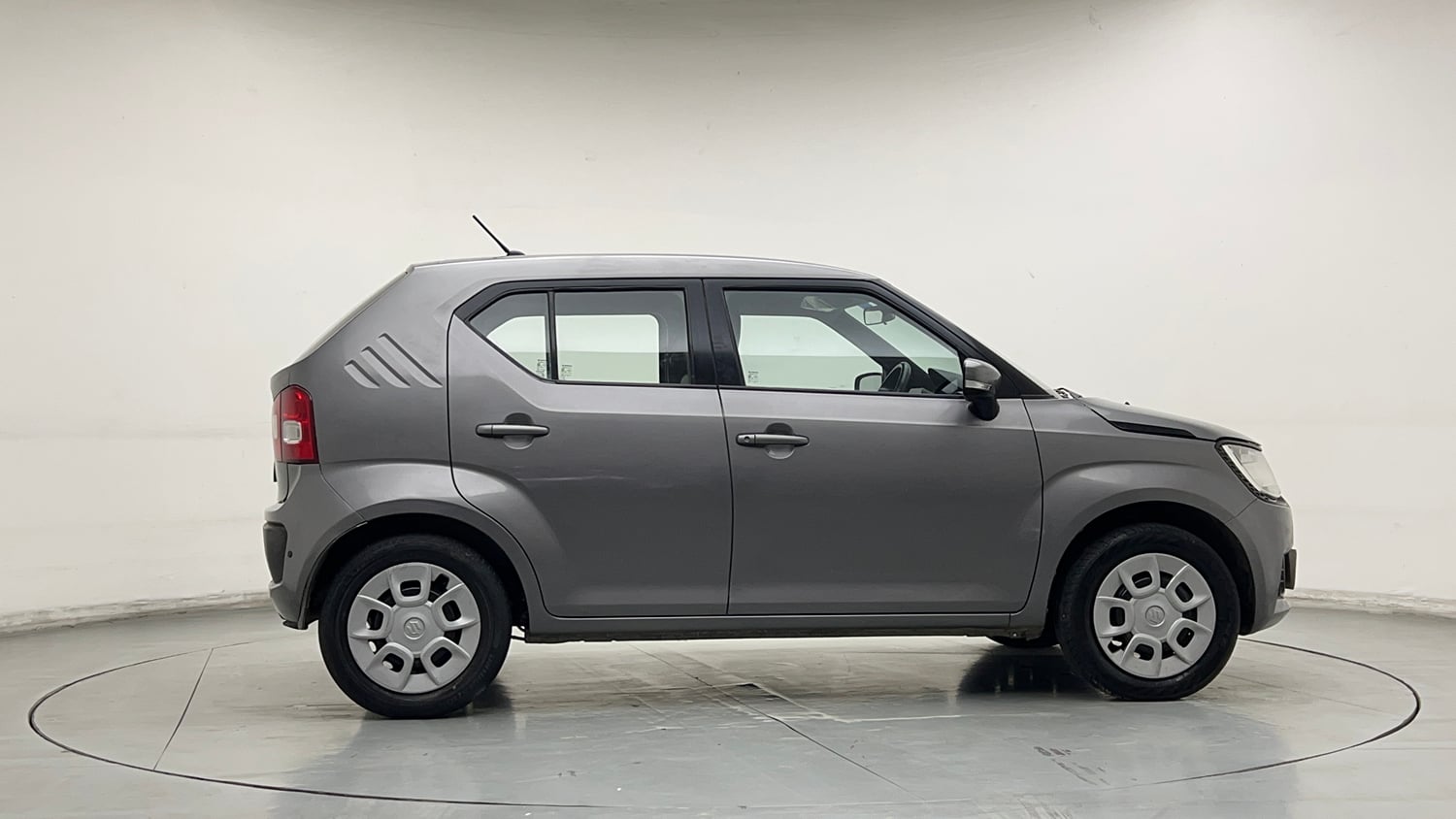 Used 2017 Maruti Suzuki Ignis Delta 1.2 MT Petrol Manual exterior RIGHT SIDE VIEW