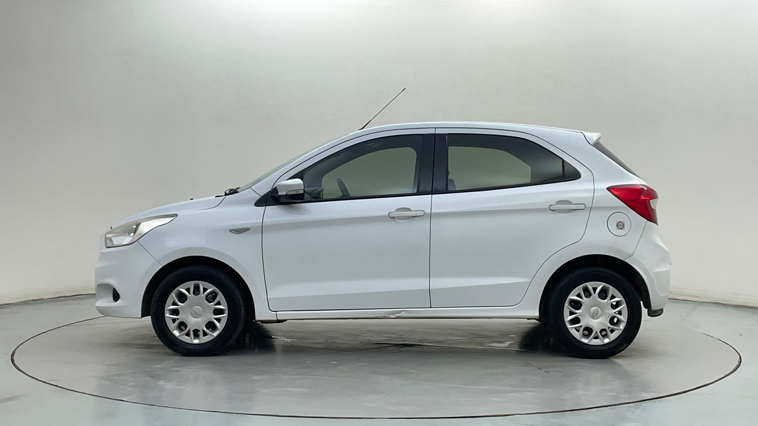 Used 2017 Ford Figo Trend 1.2 Ti-VCT Petrol Manual exterior LEFT SIDE VIEW