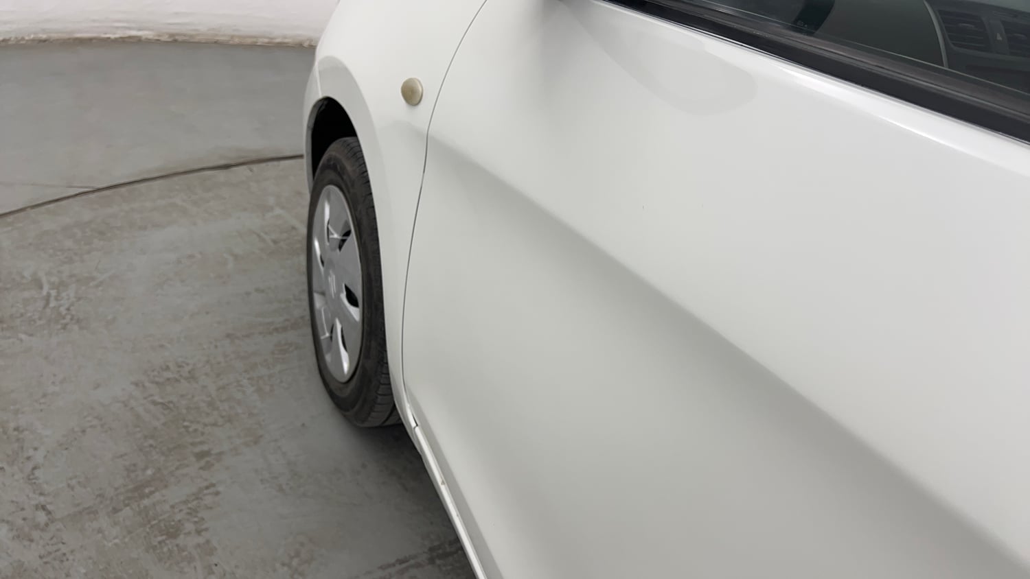 Used 2014 Maruti Suzuki Celerio VXi Petrol Manual dents MINOR DENT