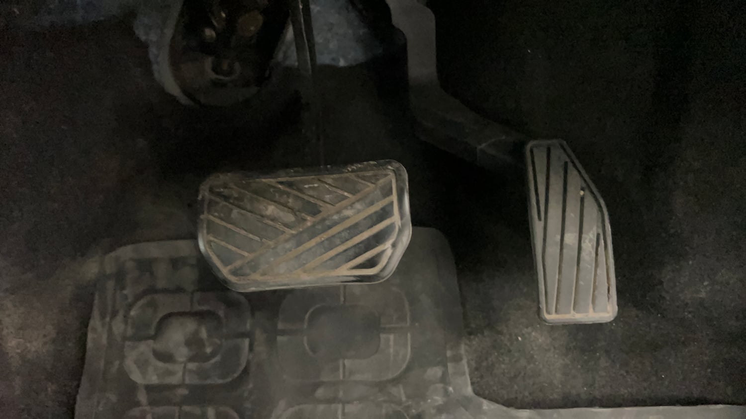 Used 2018 Maruti Suzuki Wagon R 1.0 VXI AMT Petrol Automatic interior PEDALS VIEW