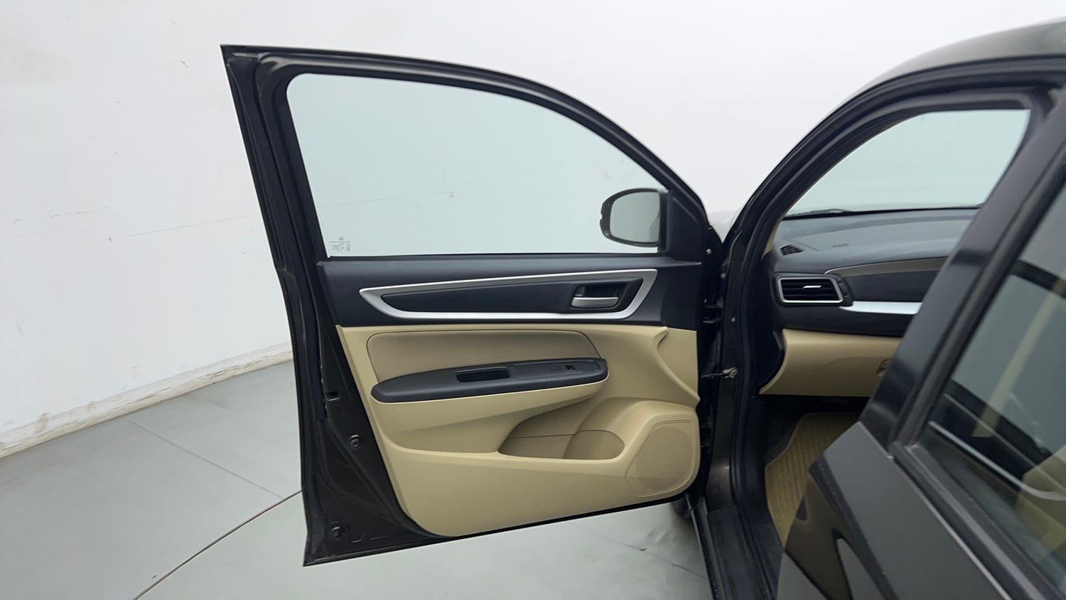 Used 2021 Honda Amaze S MT 1.2 Petrol Petrol Manual interior LEFT FRONT DOOR OPEN VIEW
