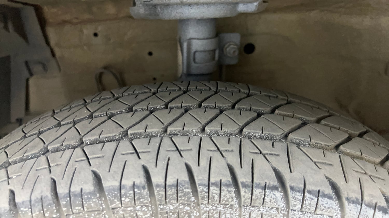 Used 2013 Maruti Suzuki Swift VXi Petrol Manual tyres LEFT FRONT TYRE TREAD VIEW