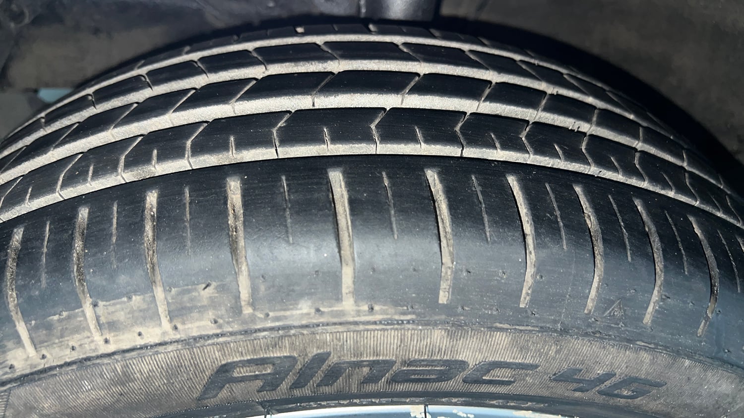 Used 2017 Maruti Suzuki Baleno Alpha 1.2 Petrol Manual tyres LEFT FRONT TYRE TREAD VIEW