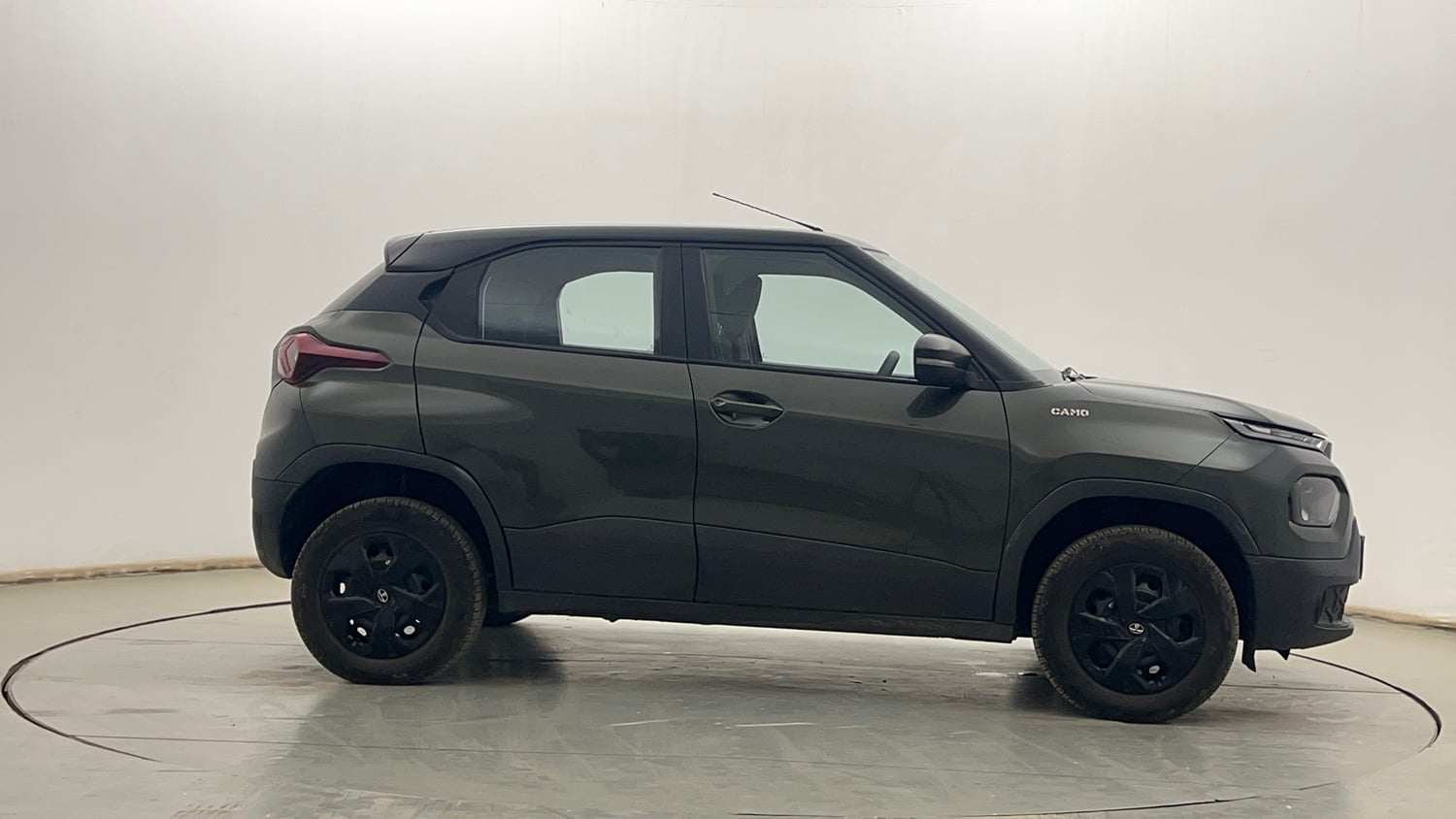 Used 2023 Tata Punch Camo Adventure Rhythm MT Petrol Manual exterior RIGHT SIDE VIEW