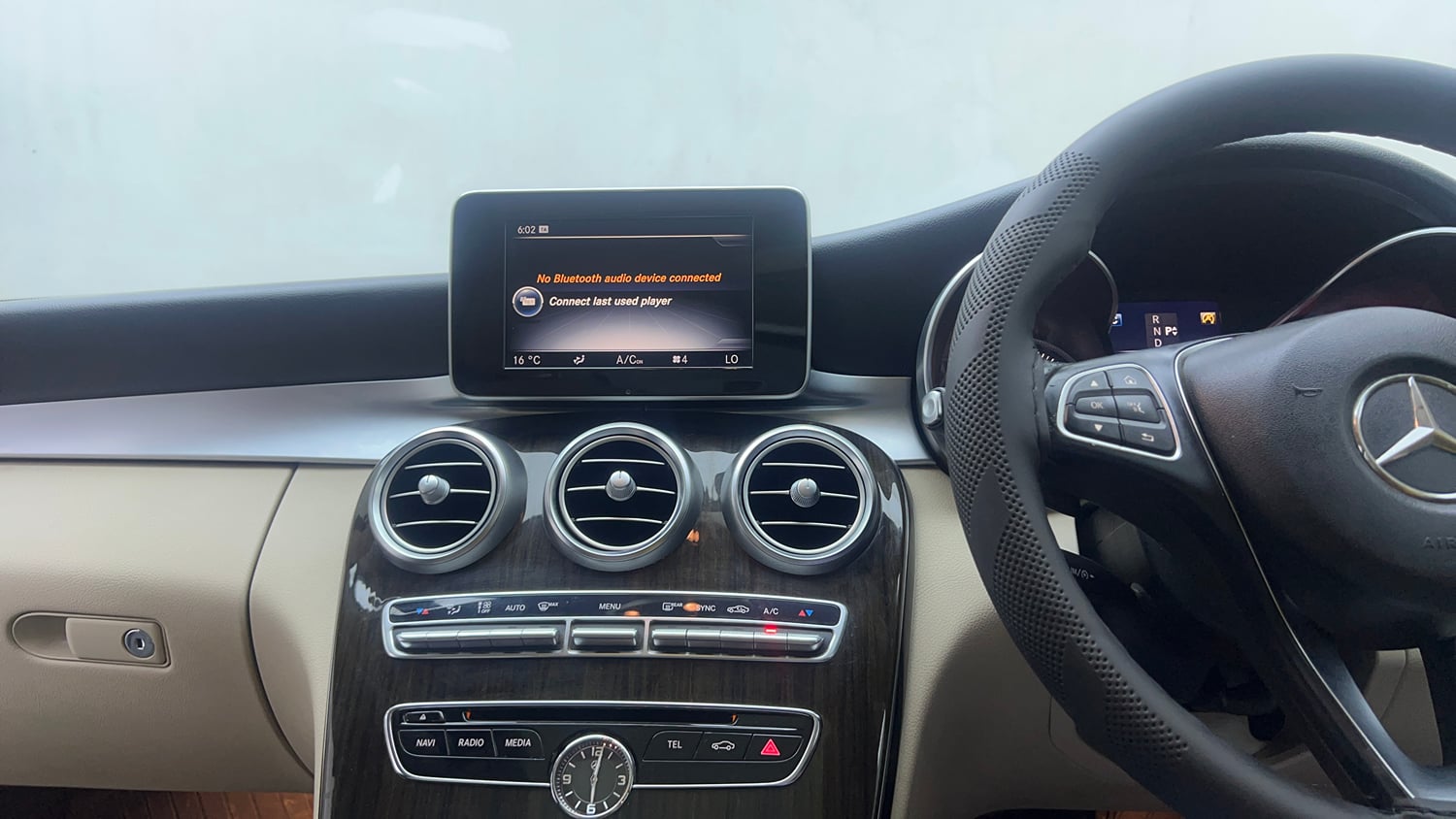 Used 2017 Mercedes-Benz C-Class C 200 Avantgarde Petrol Automatic interior MUSIC SYSTEM & AC CONTROL VIEW