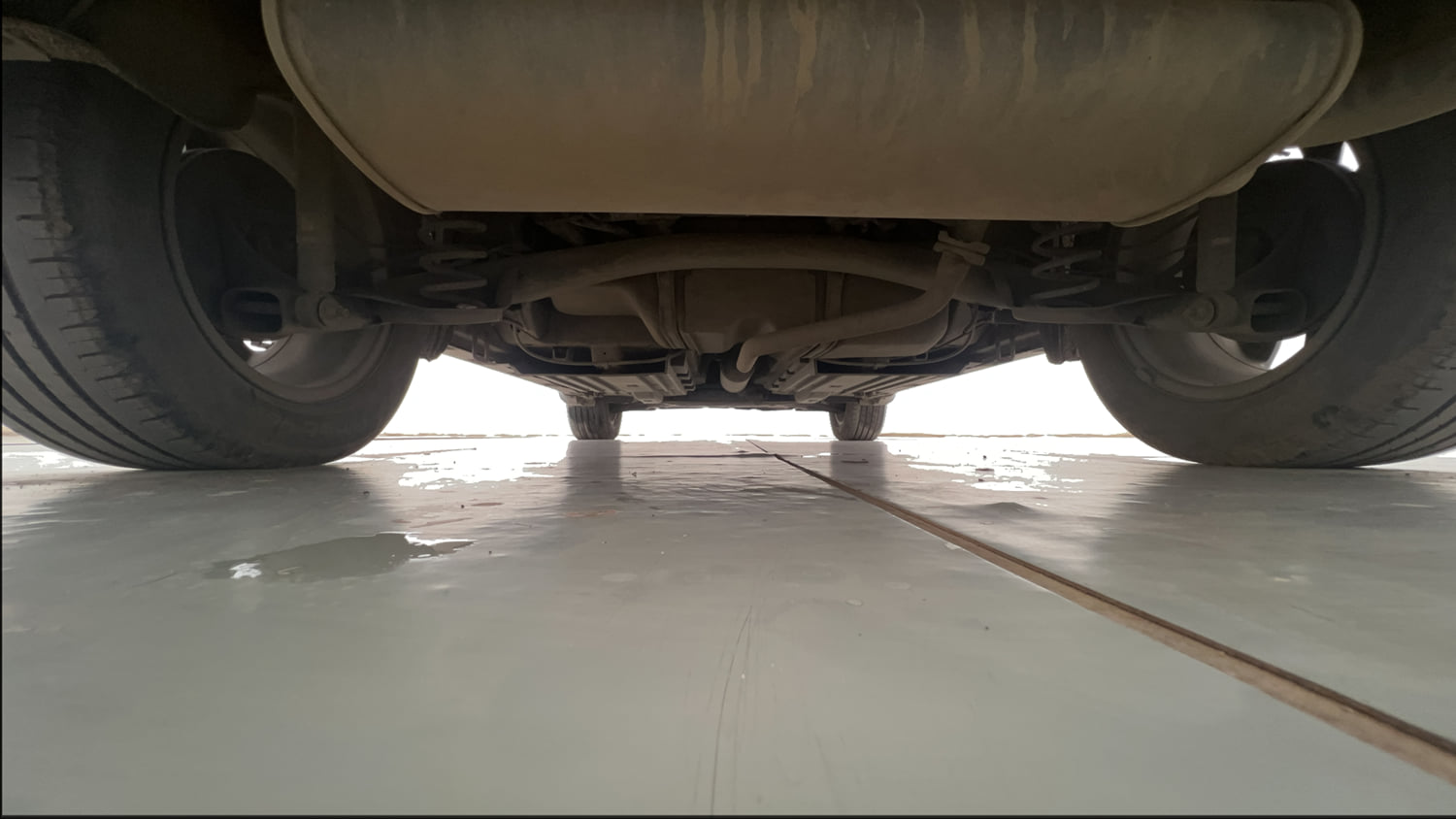 Used 2020 maruti-suzuki Vitara Brezza ZXi Plus Petrol Manual extra REAR UNDERBODY VIEW (TAKEN FROM REAR)