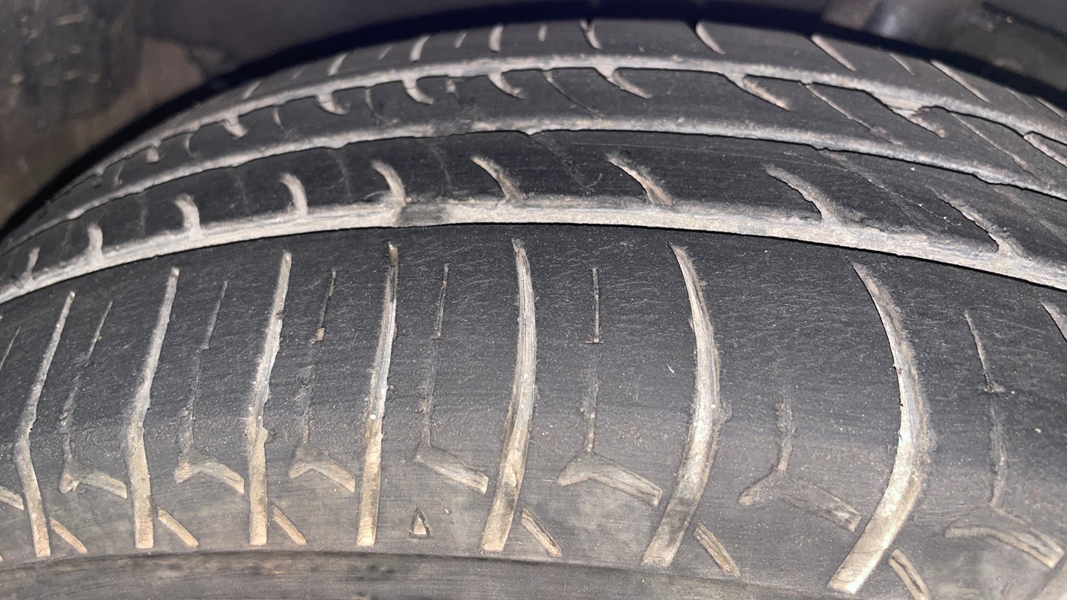 Used 2016 Maruti Suzuki Celerio ZXi AMT Petrol Automatic tyres LEFT FRONT TYRE TREAD VIEW