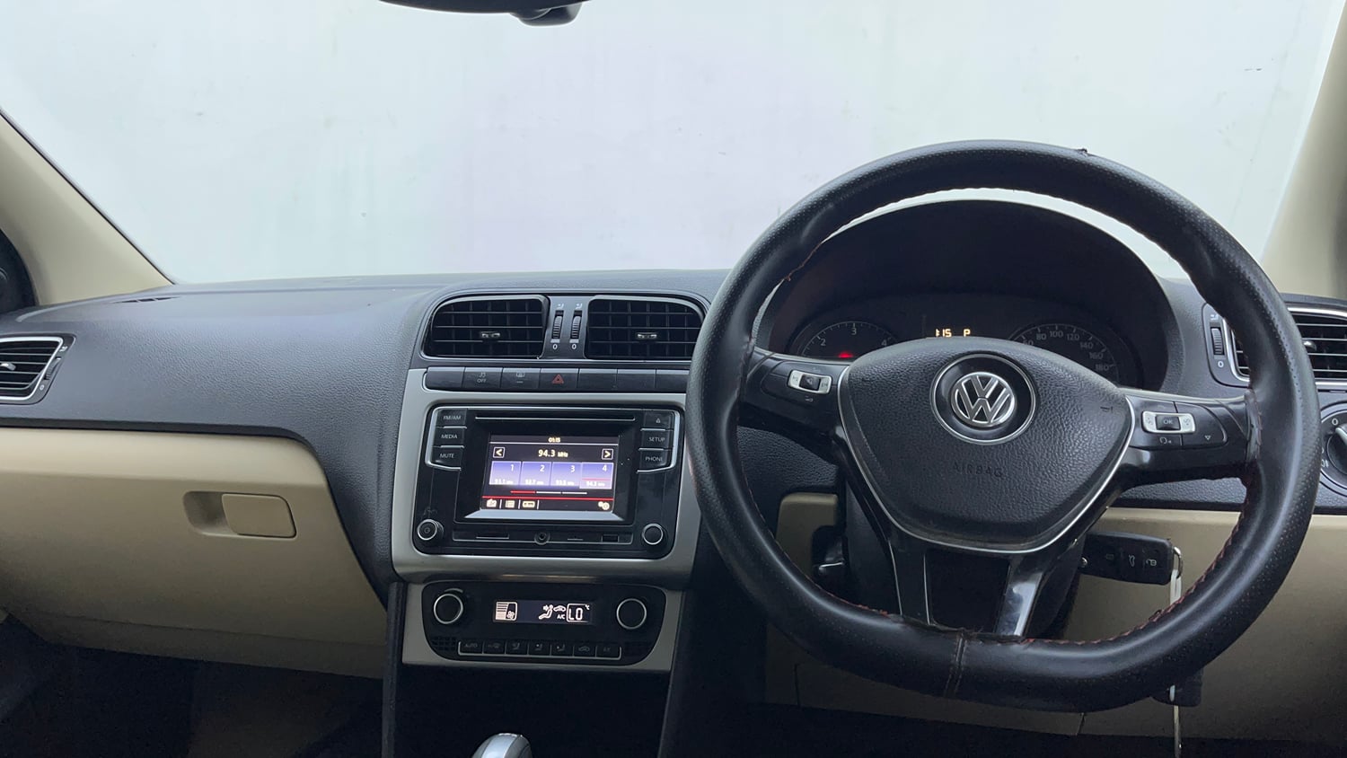 Used 2016 Volkswagen Ameo Highline 1.5L AT Diesel Automatic interior DASHBOARD VIEW